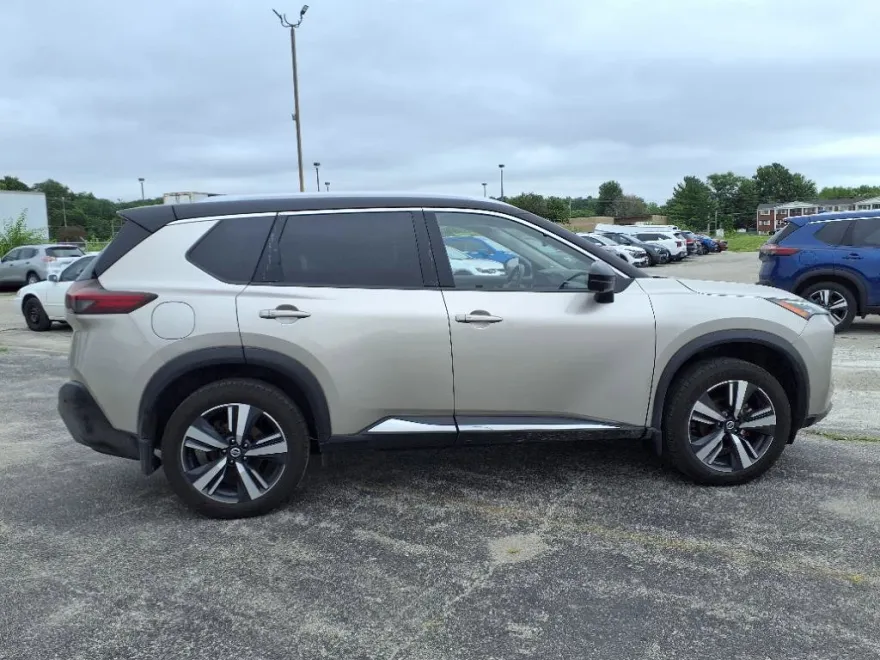 2021 Nissan Rogue SL photo 1