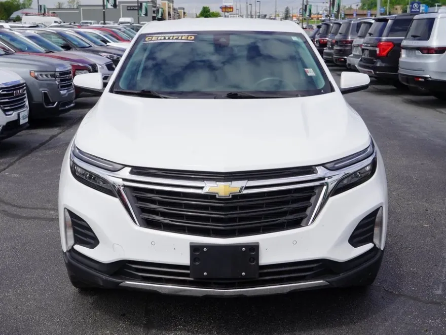 2023 Chevrolet Equinox LT photo 1