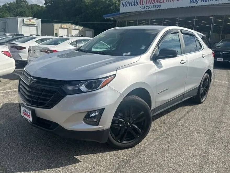 2021 Chevrolet Equinox LT photo 1