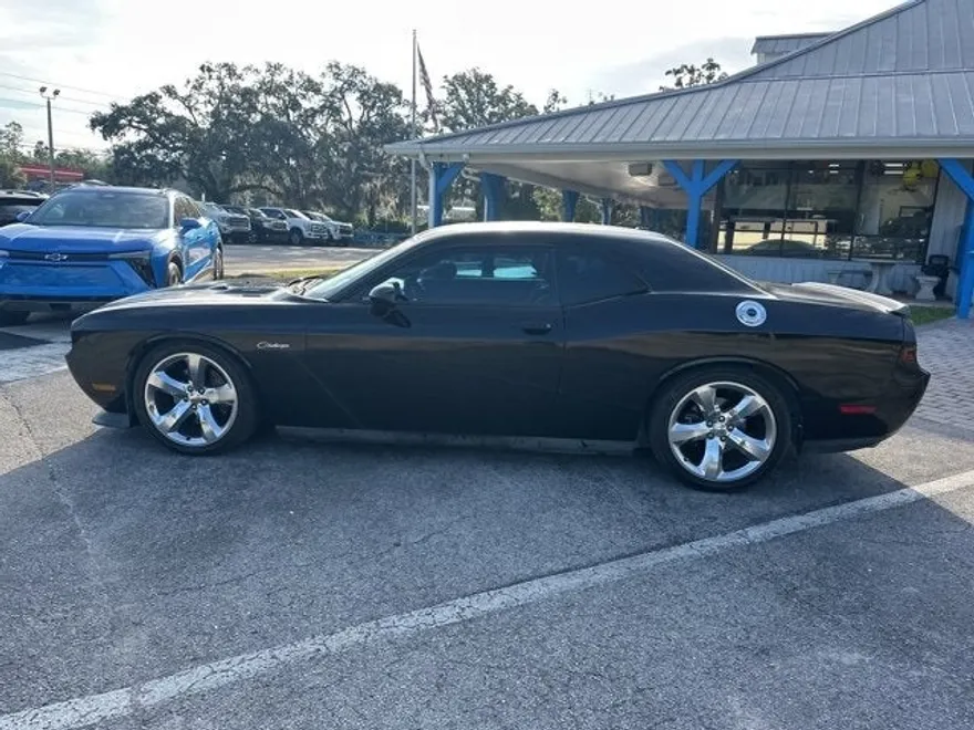 2013 Dodge Challenger R/T photo 1