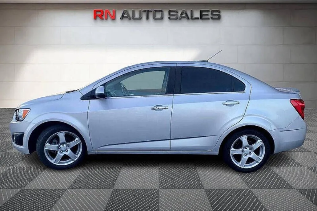 2016 Chevrolet Sonic LTZ photo 1