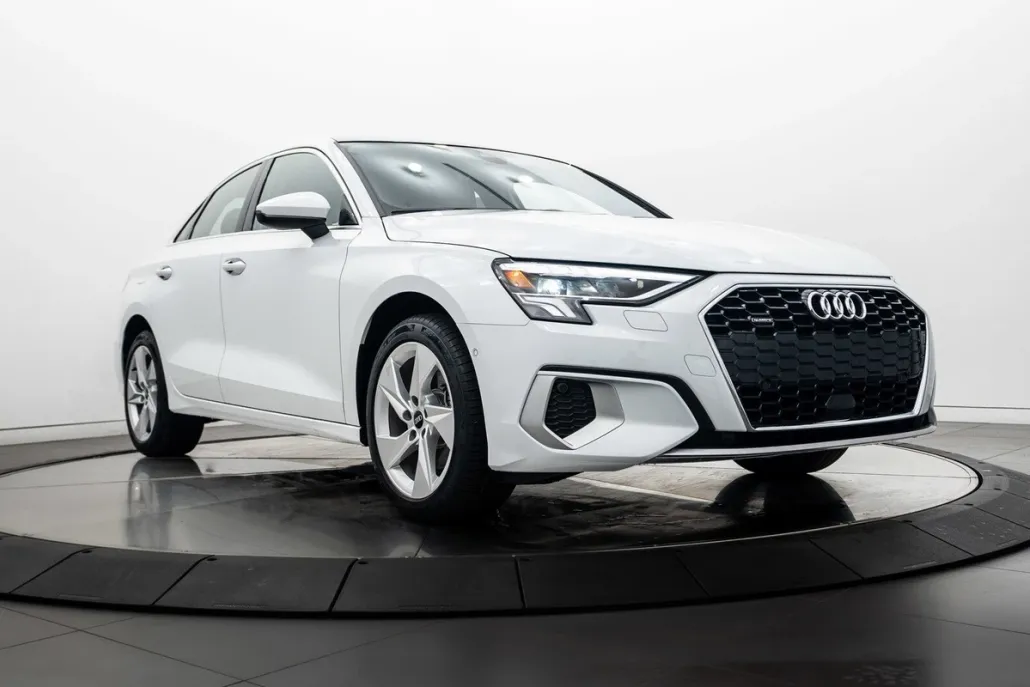 2024 Audi A3 40 Premium Plus photo 1