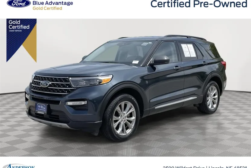 2022 Ford Explorer XLT photo 1
