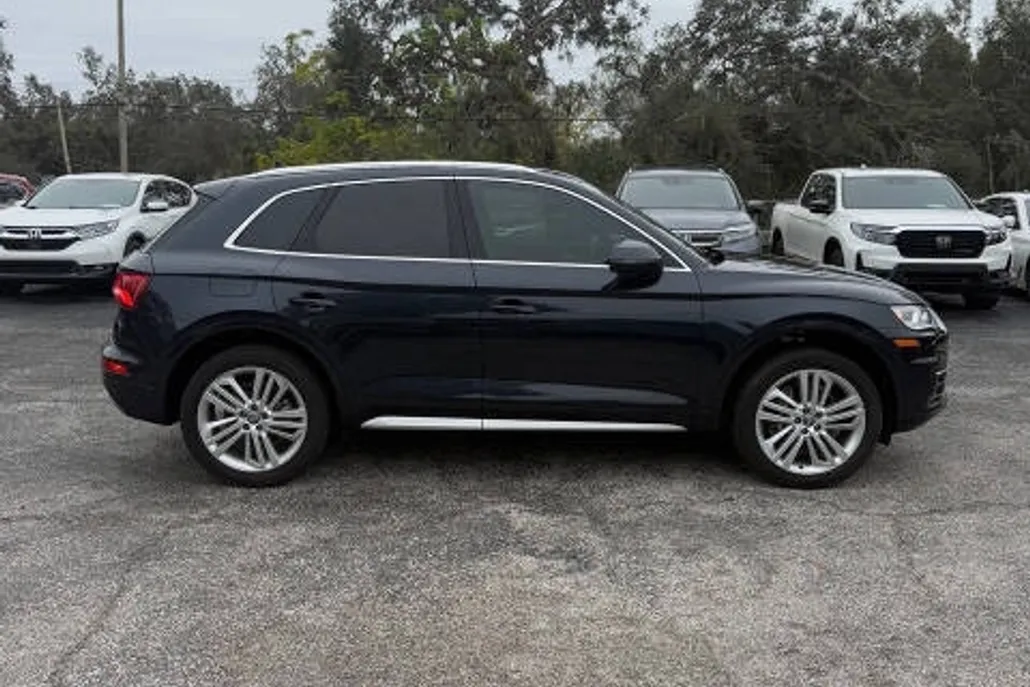 2018 Audi Q5 2.0T Premium Plus photo 1