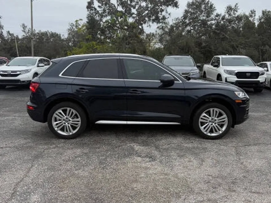 2018 Audi Q5 2.0T Premium Plus photo 1