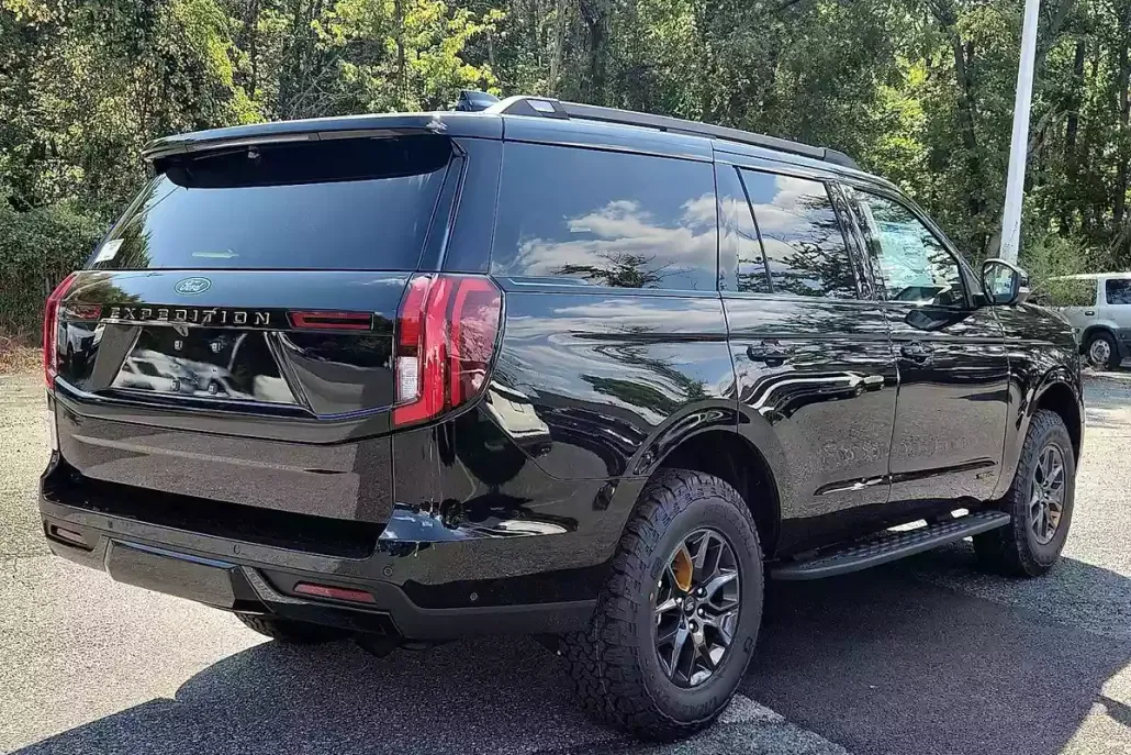 2025 Ford Expedition photo 1