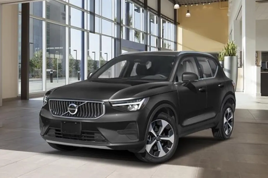 2025 Volvo XC40 AWD Plus photo 1