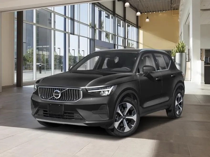2025 Volvo XC40 AWD Plus photo 1