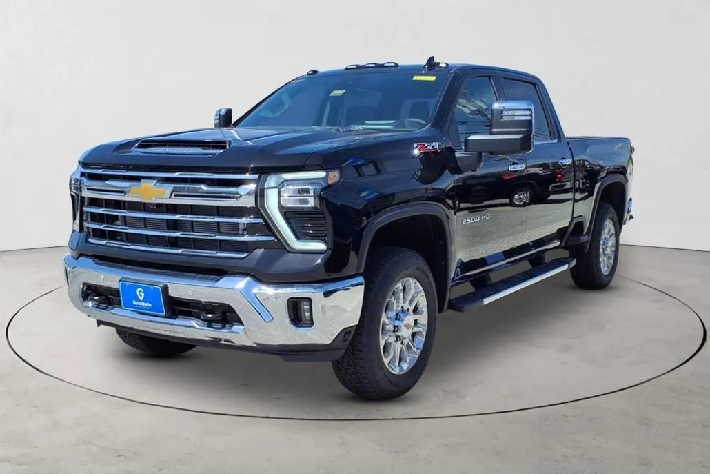2025 Chevrolet Silverado 2500HD LTZ photo 1