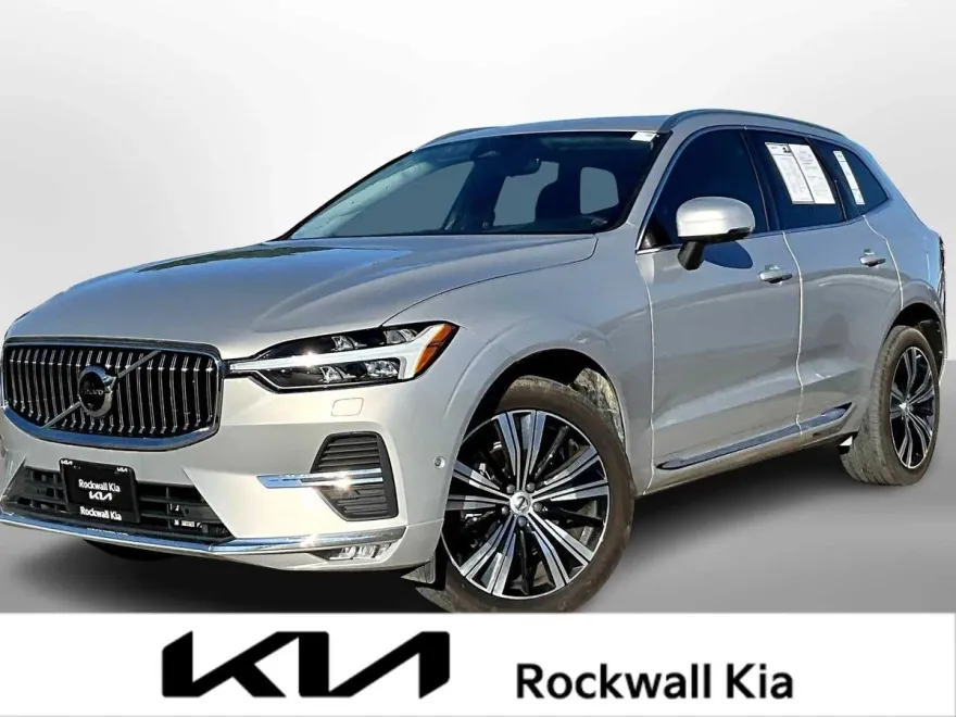 2023 Volvo XC60 B5 Plus photo 1