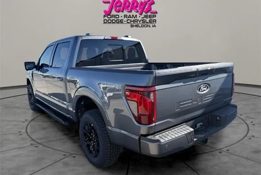 2025 Ford F-150 XLT photo 1