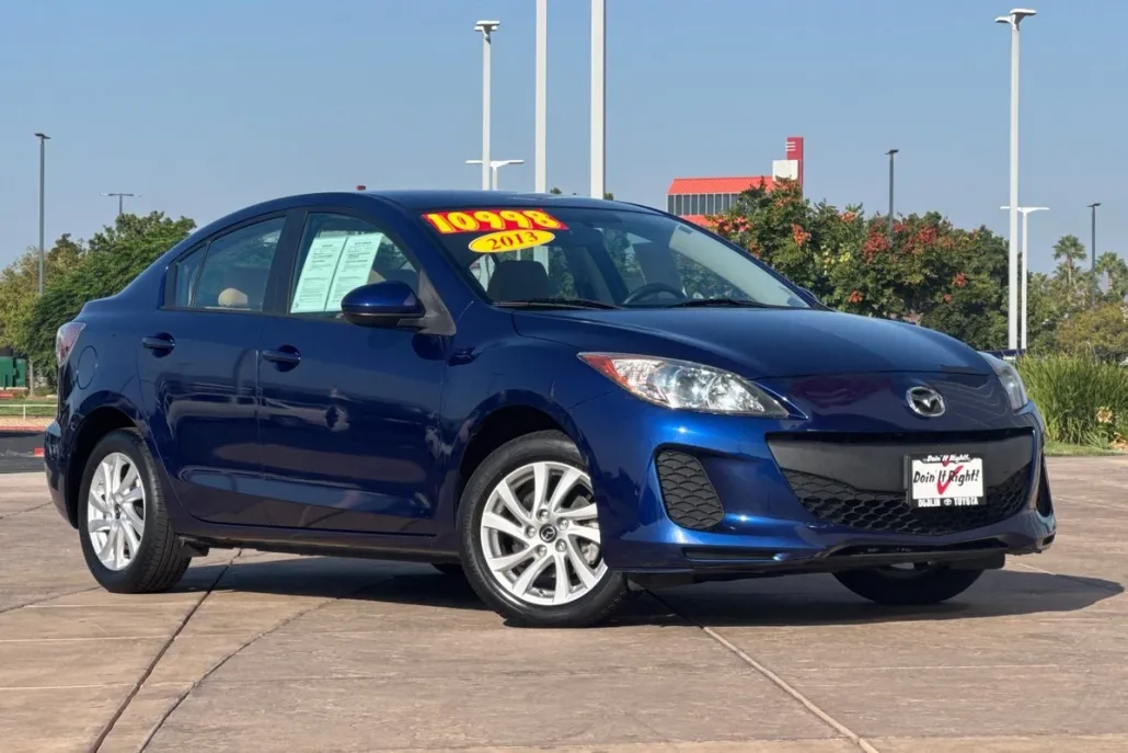 2013 Mazda Mazda3 Touring photo 1