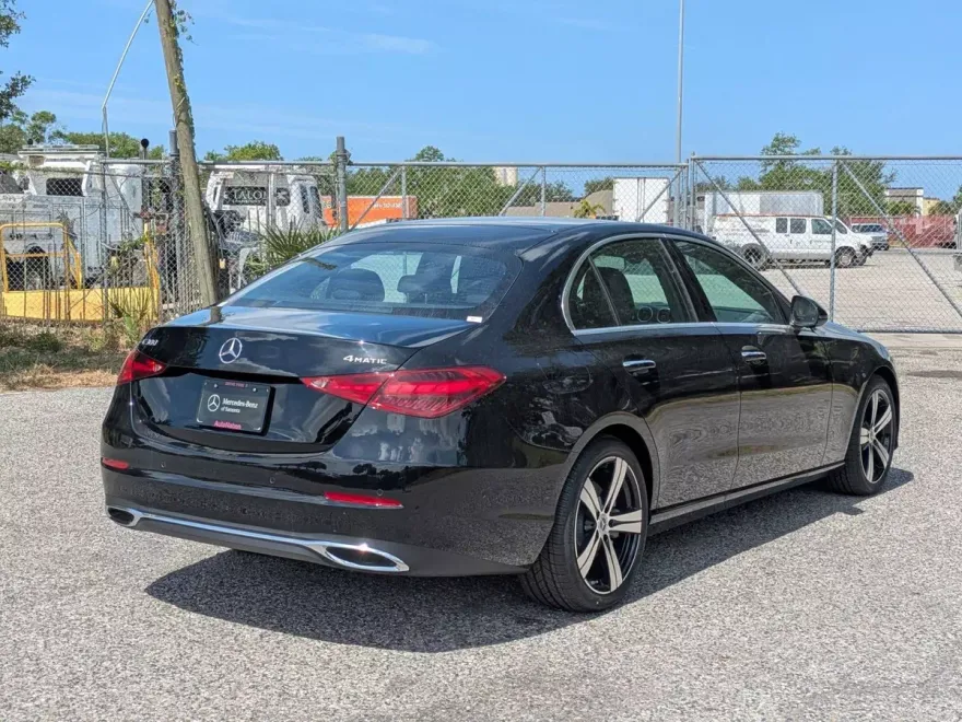 2025 Mercedes Benz C 300 4MATIC Sedan photo 1
