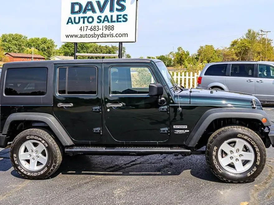 2012 Jeep Wrangler Unlimited Sport photo 1
