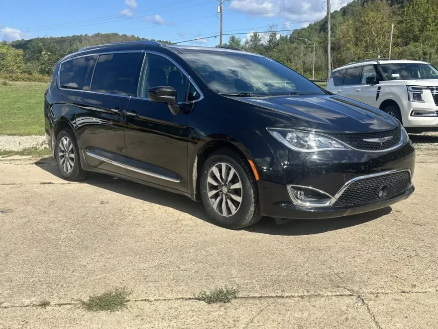 2020 Chrysler Pacifica Touring Plus 35th Anniversary photo 1
