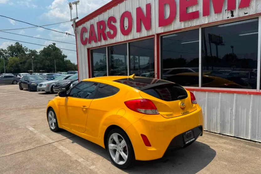 2014 Hyundai Veloster photo 1