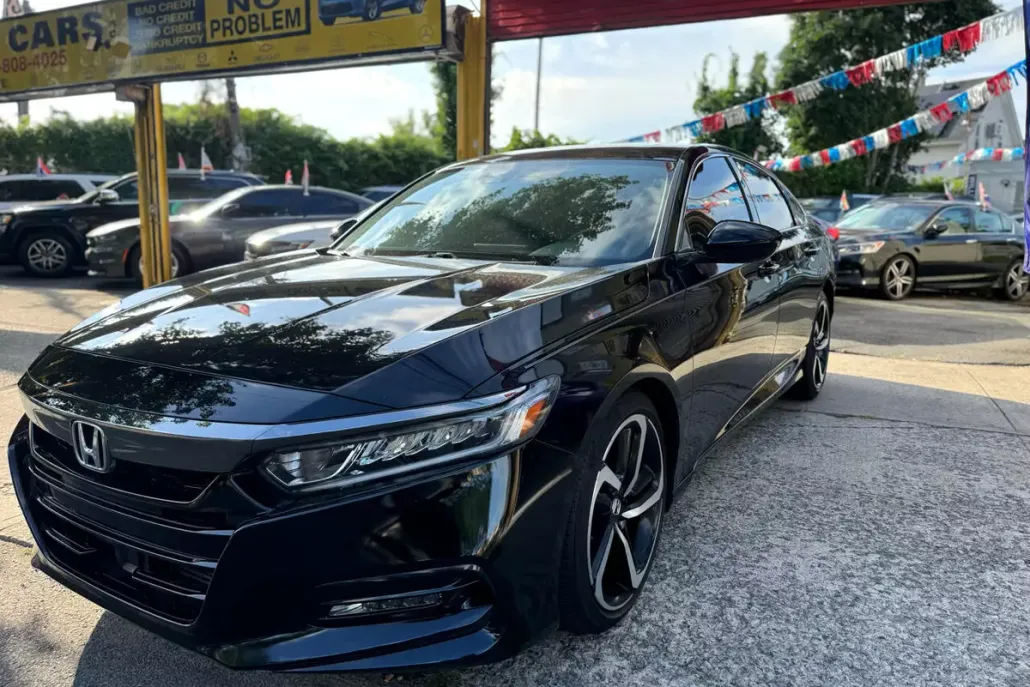 2019 Honda Accord Sport 2.0T photo 1