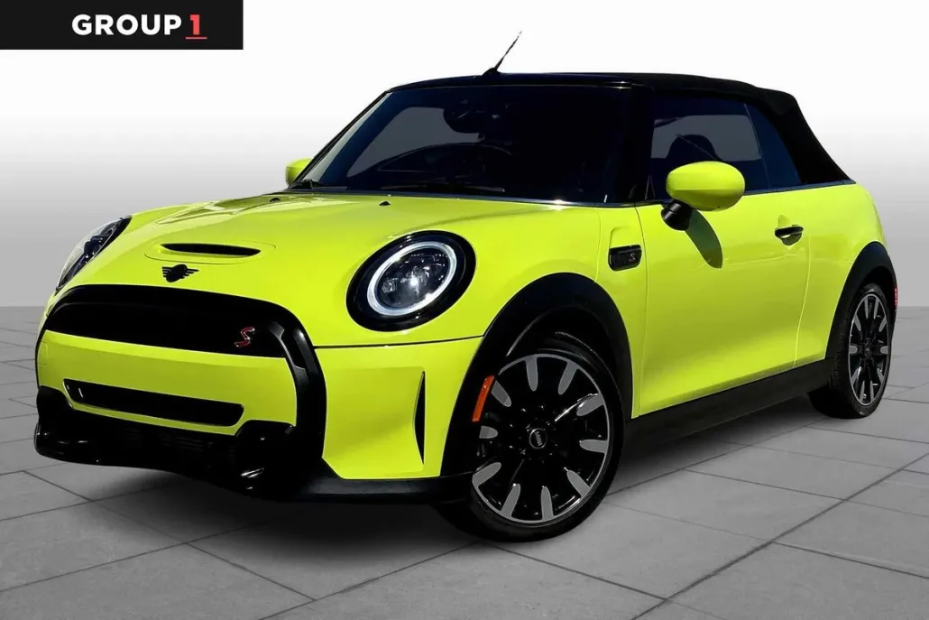 2023 Mini Cooper Convertible S photo 1