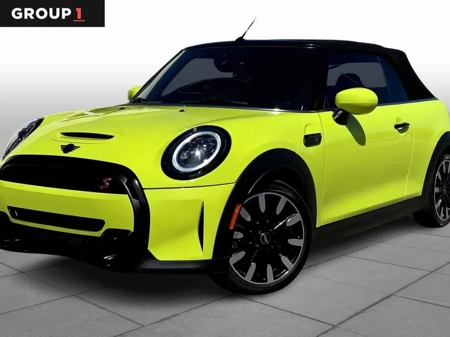 2023 Mini Cooper Convertible S photo 1