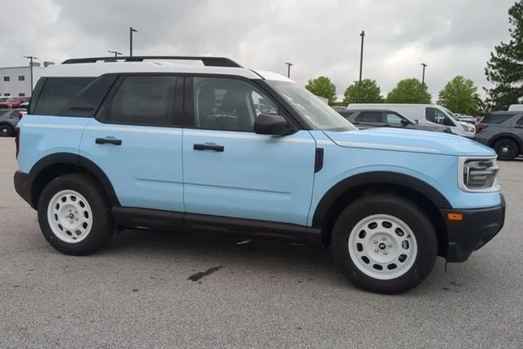2025 Ford Bronco Sport Heritage photo 1