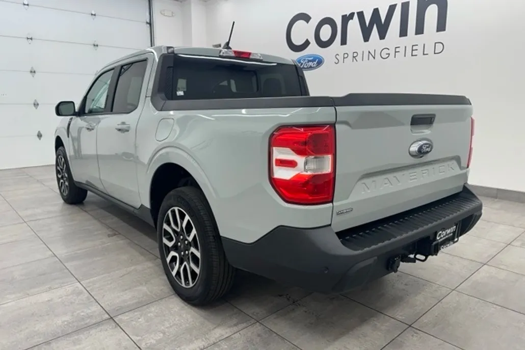 2022 Ford Maverick Lariat photo 1