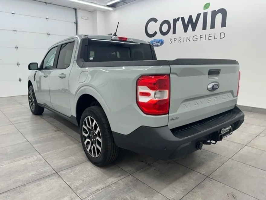 2022 Ford Maverick Lariat photo 1