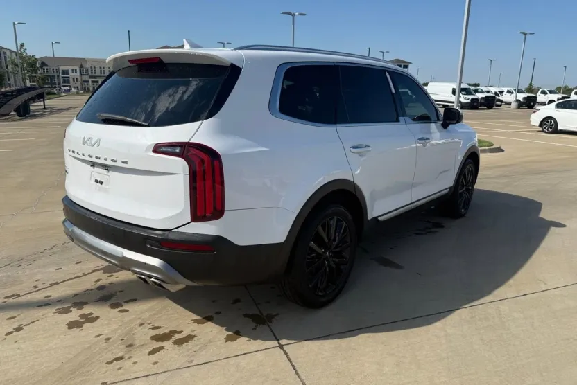 2022 Kia Telluride SX photo 1