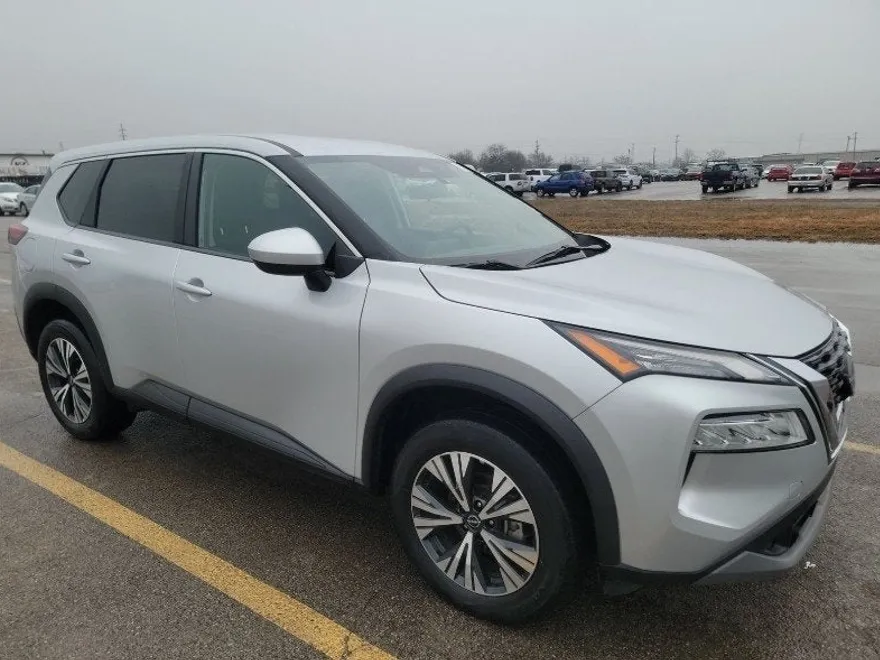 2023 Nissan Rogue SV photo 1