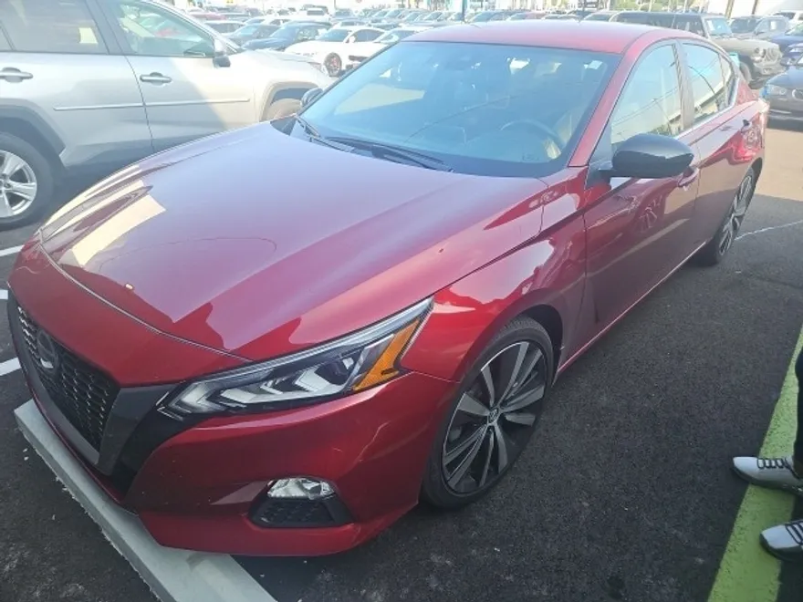 2022 Nissan Altima 2.5 SR photo 1