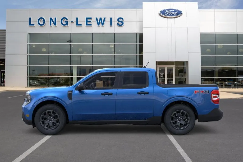 2025 Ford Maverick XLT photo 1