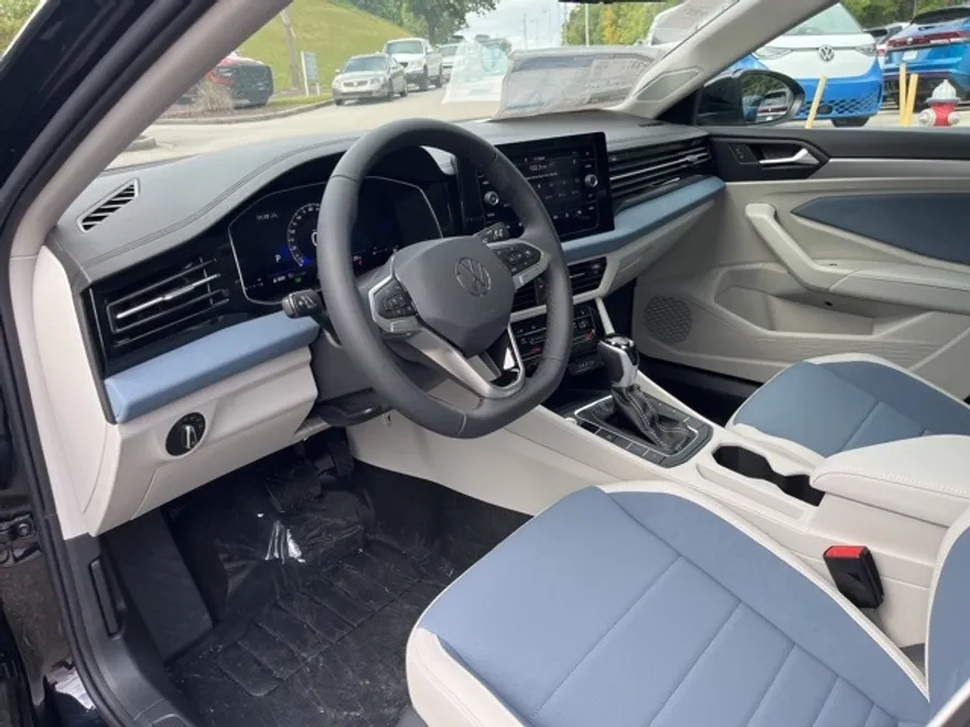 2026 Volkswagen Jetta 1.5T SE photo 1