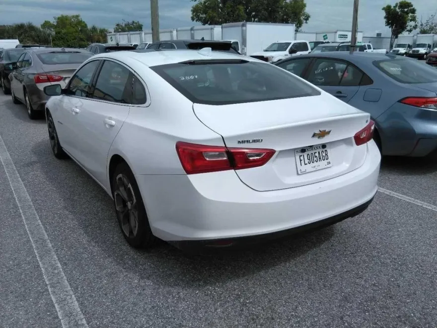 2023 Chevrolet Malibu 1LT photo 1