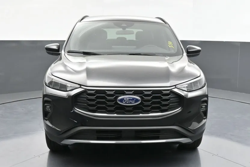 2025 Ford Escape ST-Line Select photo 1
