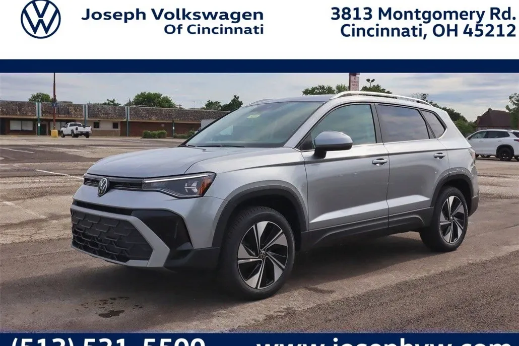 2025 Volkswagen Taos SE photo 1