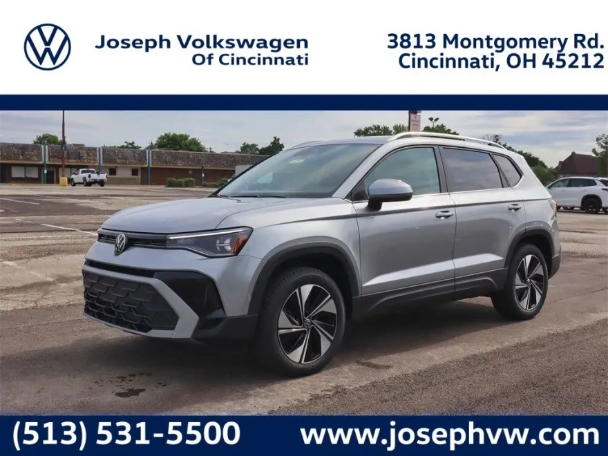 2025 Volkswagen Taos SE photo 1
