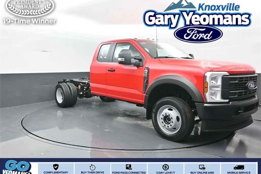 2025 Ford F-550 XL photo 1
