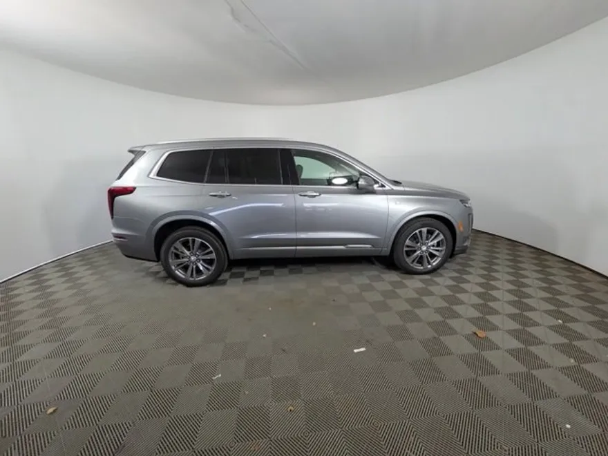 2025 Cadillac XT6 Premium Luxury photo 1