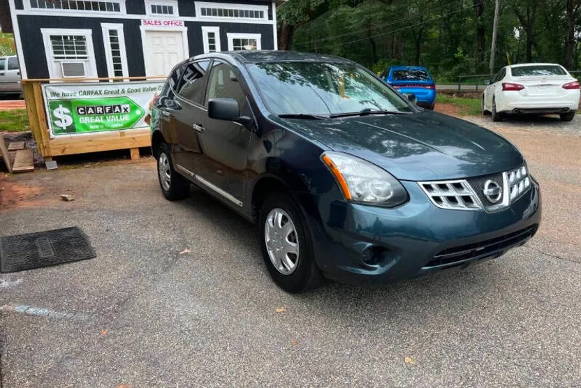 2015 Nissan Rogue Select S photo 1