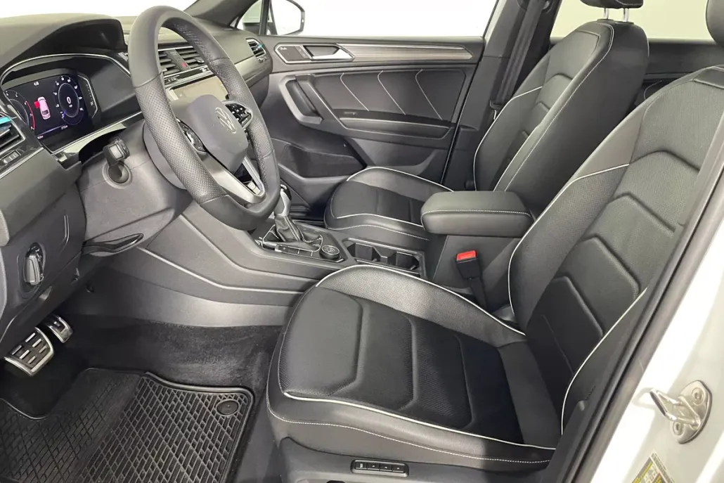 2022 Volkswagen Tiguan SEL Premium R-Line photo 1