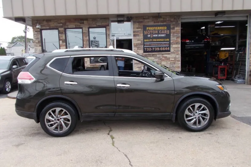 2015 Nissan Rogue SL photo 1