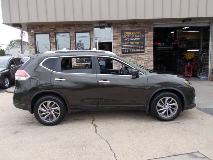 2015 Nissan Rogue SL photo 1