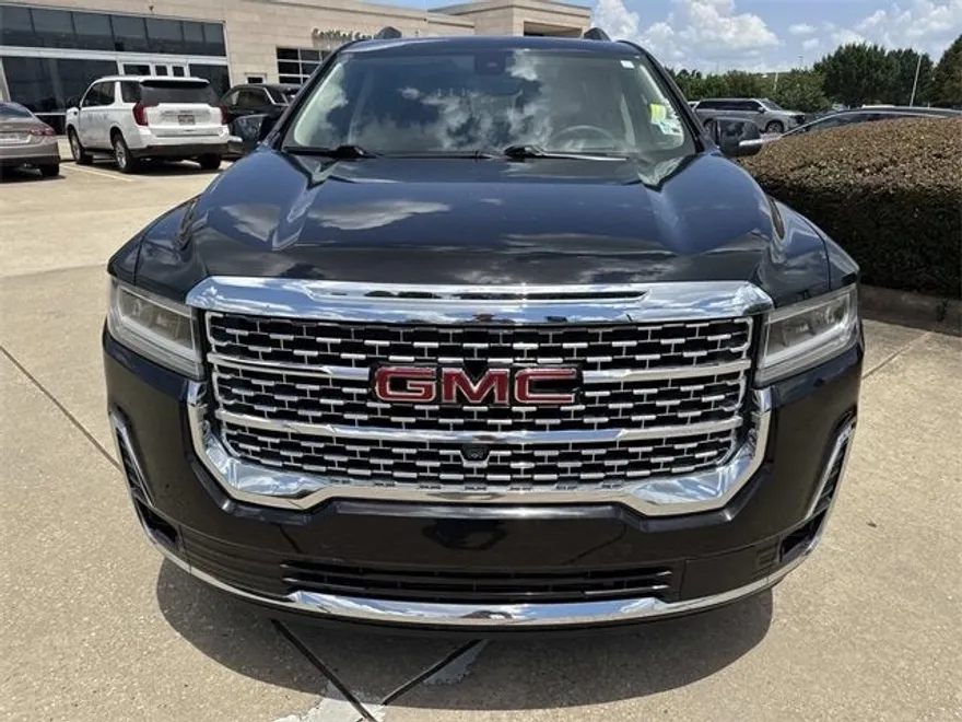 2023 Gmc Acadia Denali photo 1