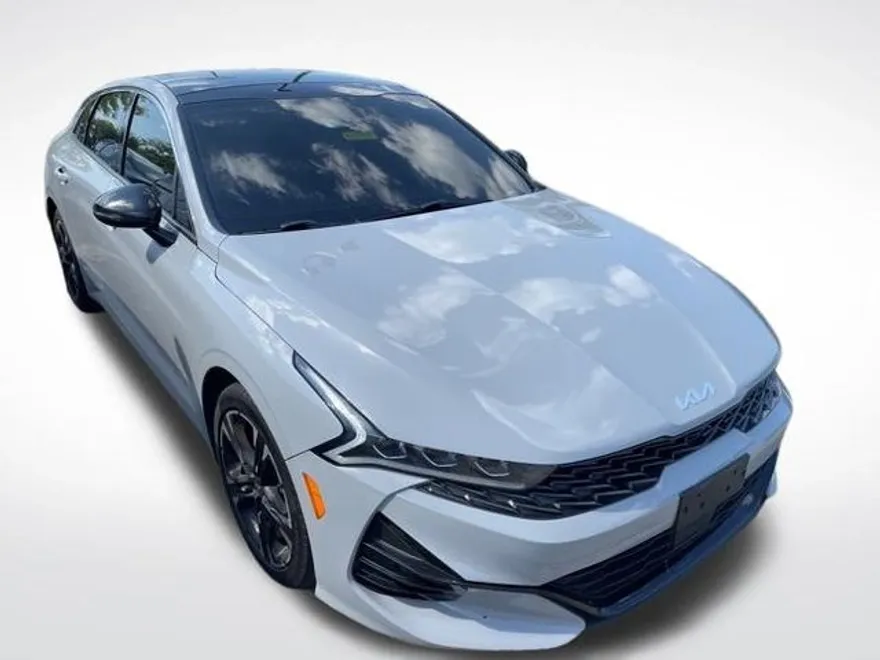 2023 Kia K5 GT-Line photo 1