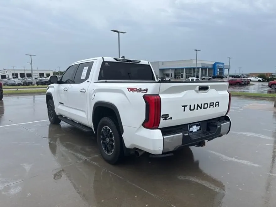 2022 Toyota Tundra SR5 photo 1