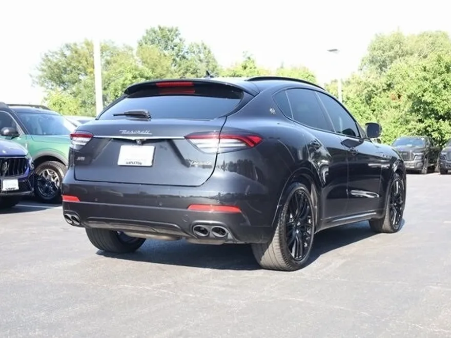 2021 Maserati Levante S photo 1