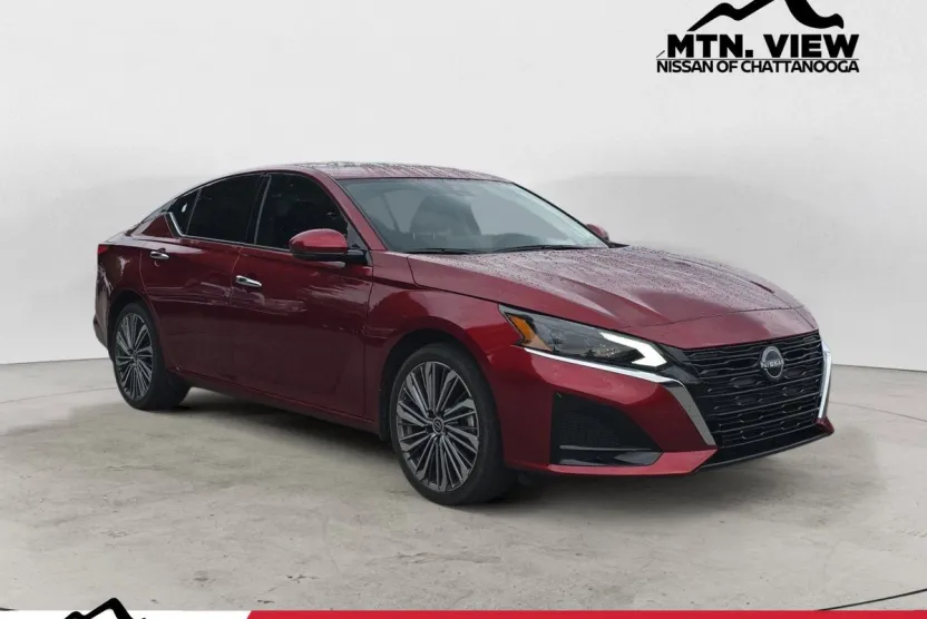 2023 Nissan Altima 2.5 SL photo 1