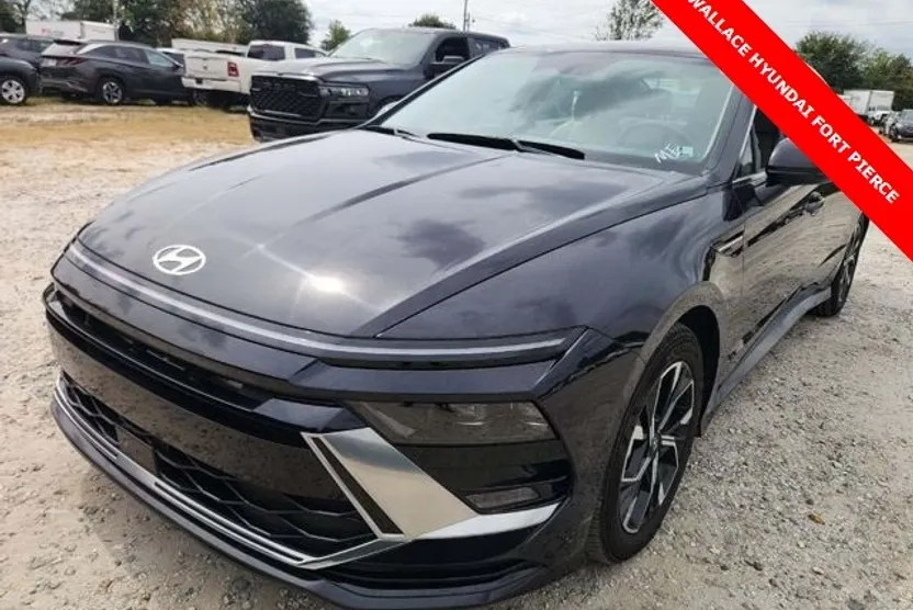 2025 Hyundai Sonata SEL photo 1