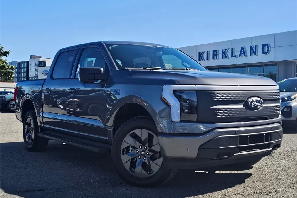 2025 Ford F-150 Lightning photo 1