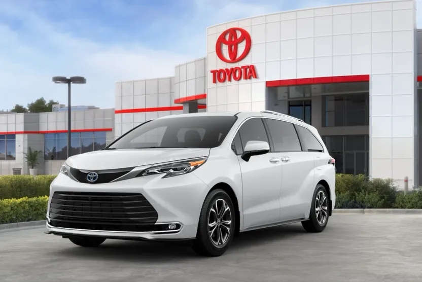 2025 Toyota Sienna Platinum photo 1
