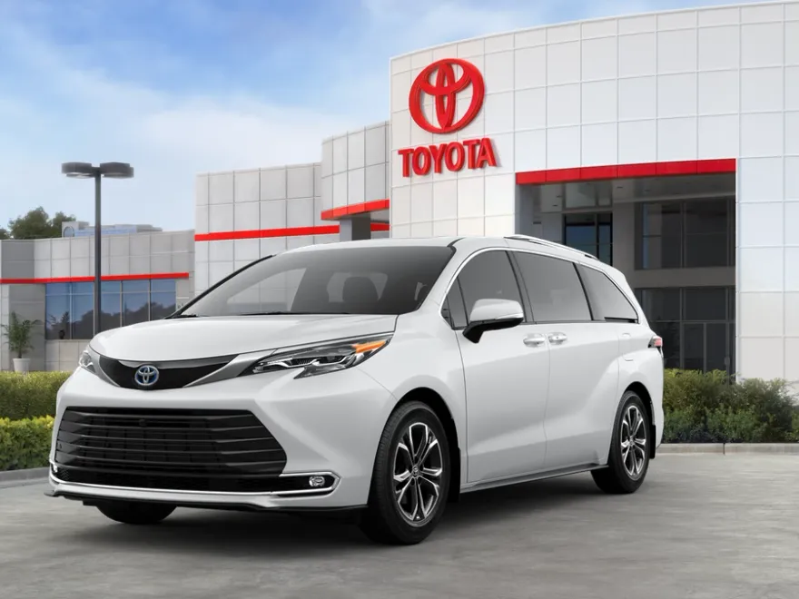 2025 Toyota Sienna Platinum photo 1